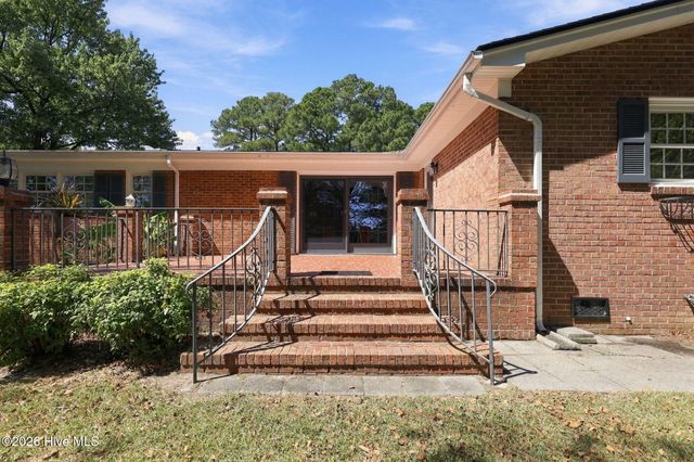 309 Forest Drive, La Grange, NC 28551