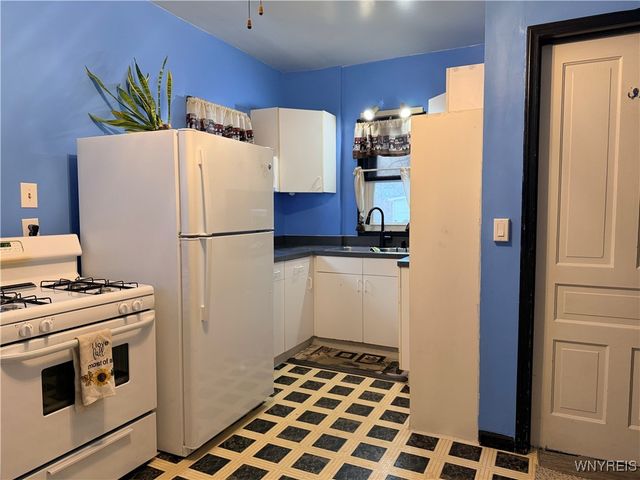 1852 Niagara Avenue, Niagara Falls, NY 14305