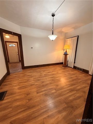 1852 Niagara Avenue, Niagara Falls, NY 14305