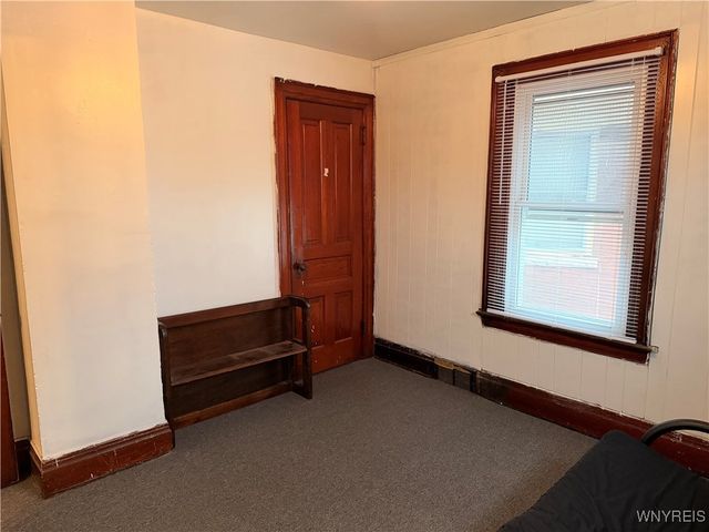 1852 Niagara Avenue, Niagara Falls, NY 14305