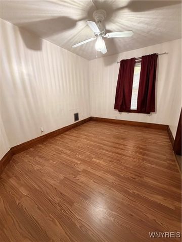 1852 Niagara Avenue, Niagara Falls, NY 14305