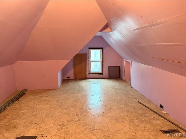 1852 Niagara Avenue, Niagara Falls, NY 14305