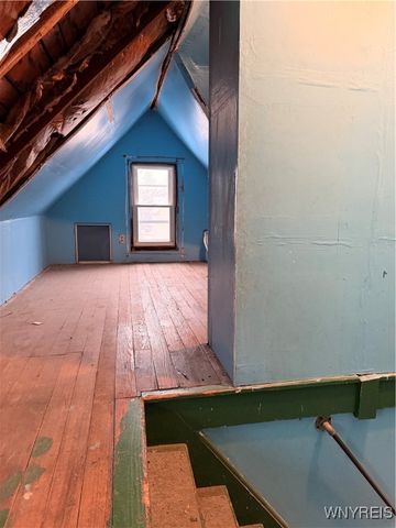 1852 Niagara Avenue, Niagara Falls, NY 14305