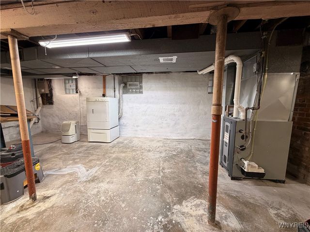 1852 Niagara Avenue, Niagara Falls, NY 14305