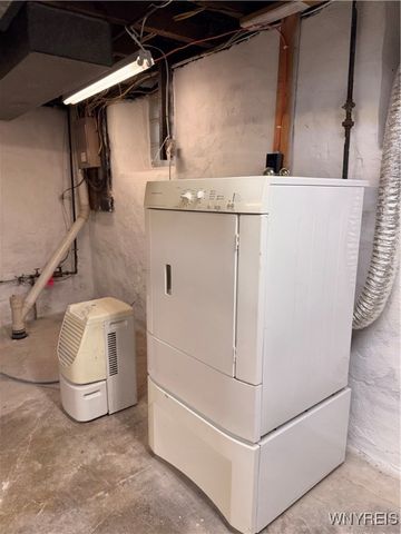 1852 Niagara Avenue, Niagara Falls, NY 14305