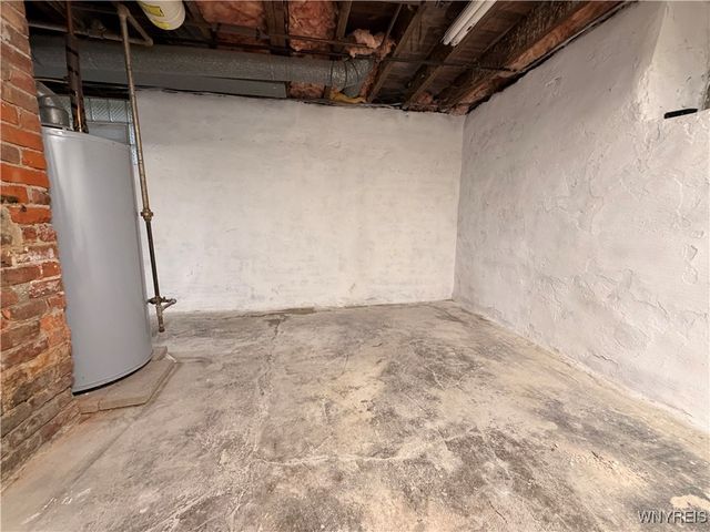 1852 Niagara Avenue, Niagara Falls, NY 14305