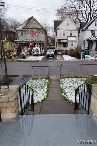 1852 Niagara Avenue, Niagara Falls, NY 14305