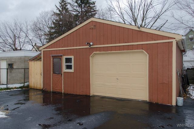 1852 Niagara Avenue, Niagara Falls, NY 14305