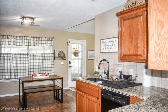 1108 N Bermuda Drive, Stigler, OK 74462