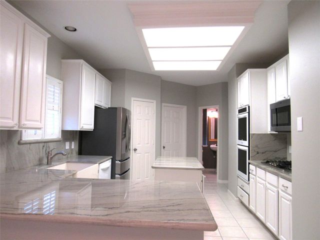 8434 London Way Drive, Spring, TX 77389