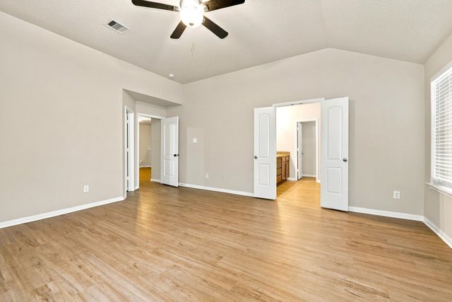 5827 Golden Cove Road, Cove, TX 77523