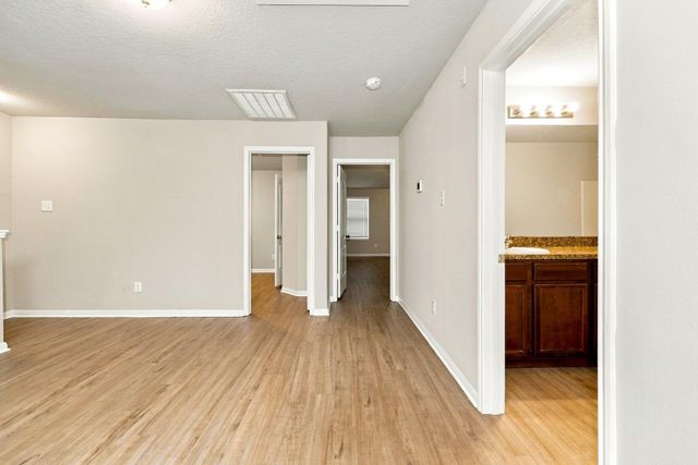 5827 Golden Cove Road, Cove, TX 77523