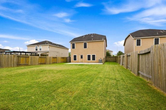 5827 Golden Cove Road, Cove, TX 77523