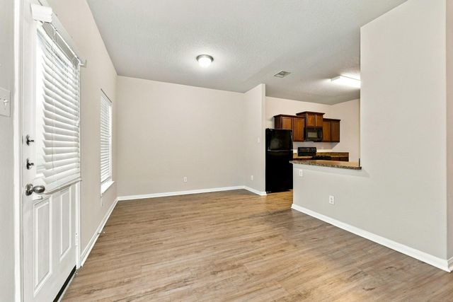 5827 Golden Cove Road, Cove, TX 77523