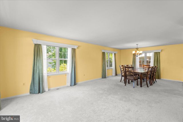 660 WOODSIDE RD, York, PA 17406