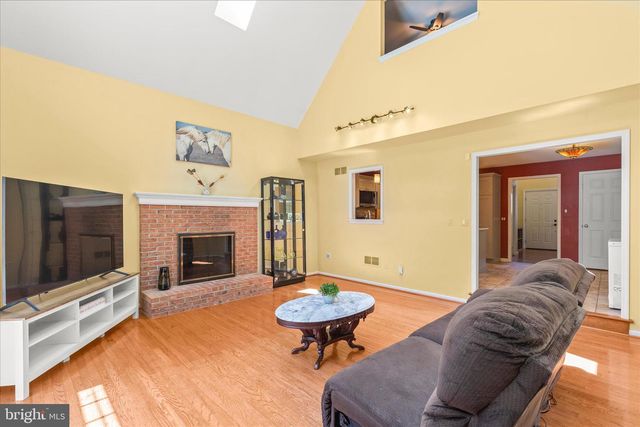 660 WOODSIDE RD, York, PA 17406