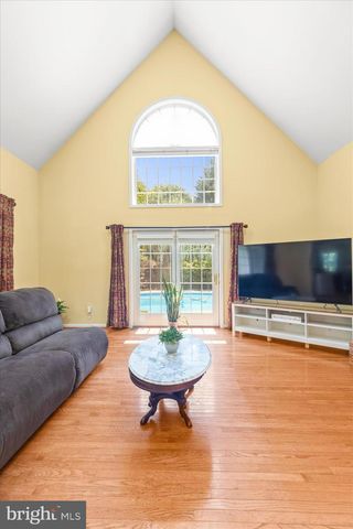 660 WOODSIDE RD, York, PA 17406