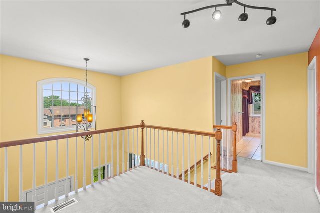 660 WOODSIDE RD, York, PA 17406