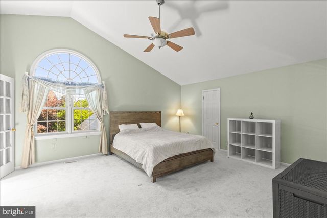 660 WOODSIDE RD, York, PA 17406