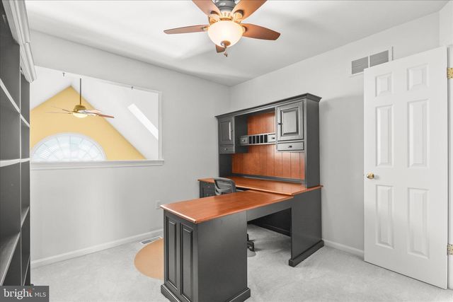 660 WOODSIDE RD, York, PA 17406