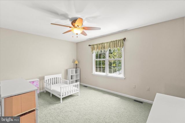 660 WOODSIDE RD, York, PA 17406