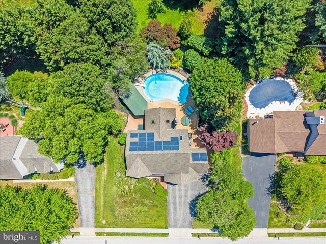 660 WOODSIDE RD, York, PA 17406