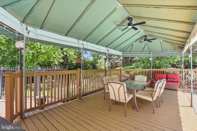 660 WOODSIDE RD, York, PA 17406