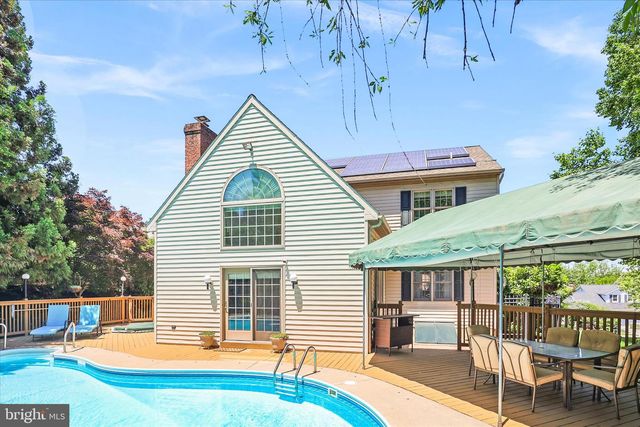 660 WOODSIDE RD, York, PA 17406