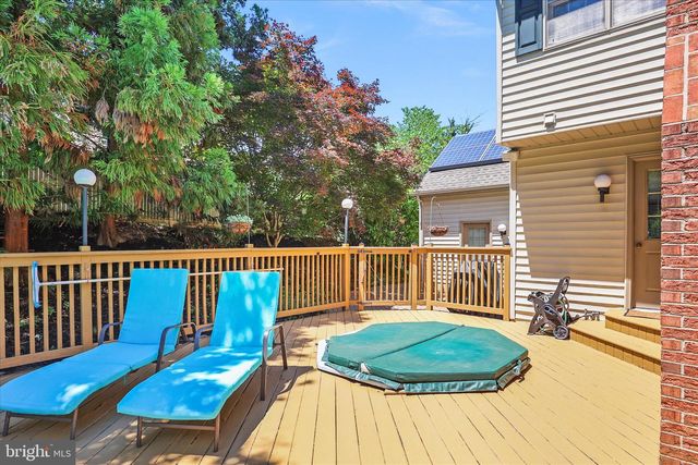 660 WOODSIDE RD, York, PA 17406