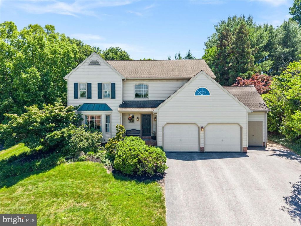 660 WOODSIDE RD, York, PA 17406
