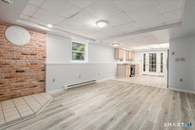 33 Greenknoll Drive, Brookfield, CT 06804