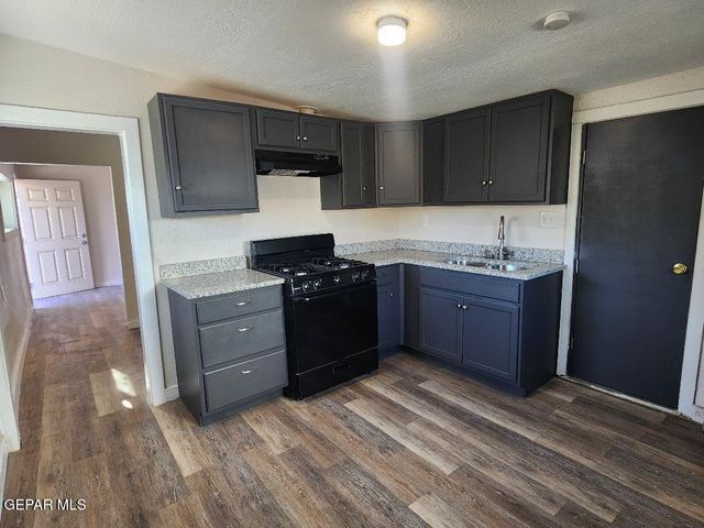 7333 Alameda, El Paso, TX 79915