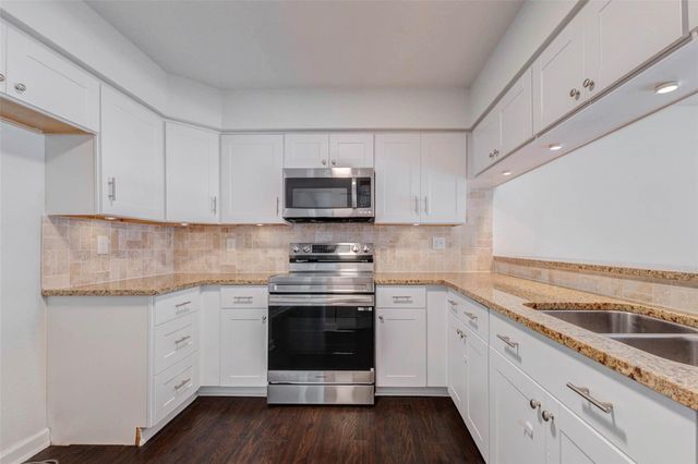 8100 Cambridge Street 114, Houston, TX 77054