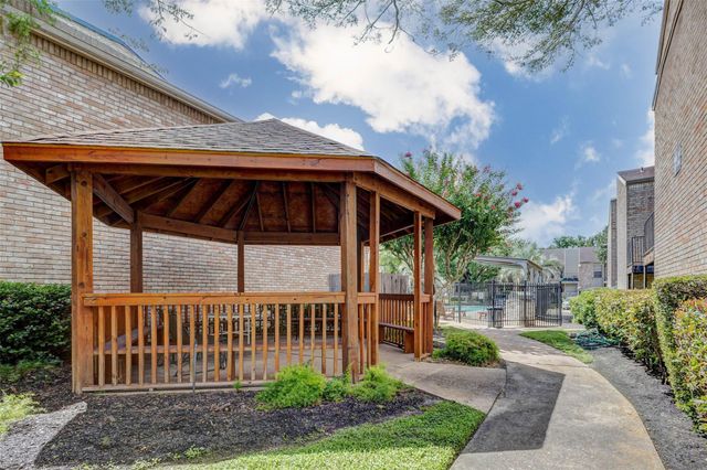 8100 Cambridge Street 114, Houston, TX 77054