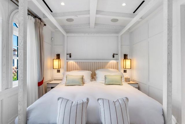 238 Phipps, Palm Beach, FL 33480