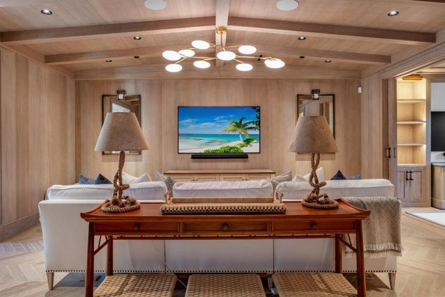 238 Phipps, Palm Beach, FL 33480