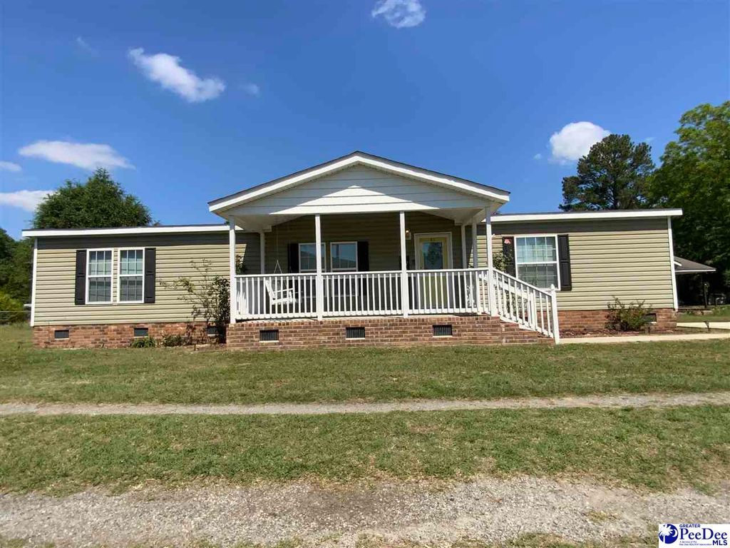 202 Walters St, Mccoll, SC 29570