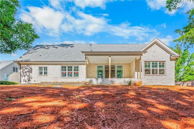 110 N Madera Drive, Mocksville, NC 27028
