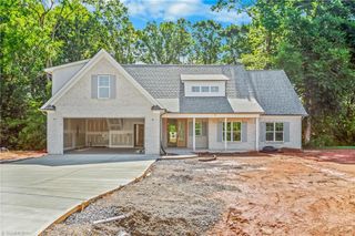 110 N Madera Drive, Mocksville, NC 27028