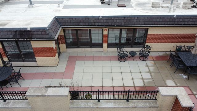 10 E Burlington Street 2B, Riverside, IL 60546