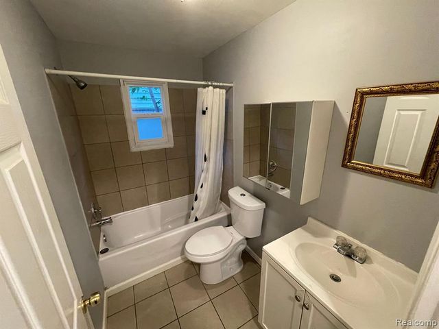 20956 Rensselaer Street, Farmington Hills, MI 48336