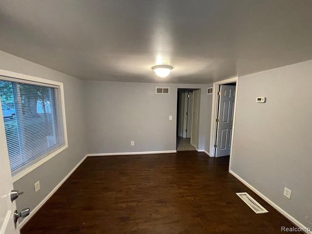 20956 Rensselaer Street, Farmington Hills, MI 48336