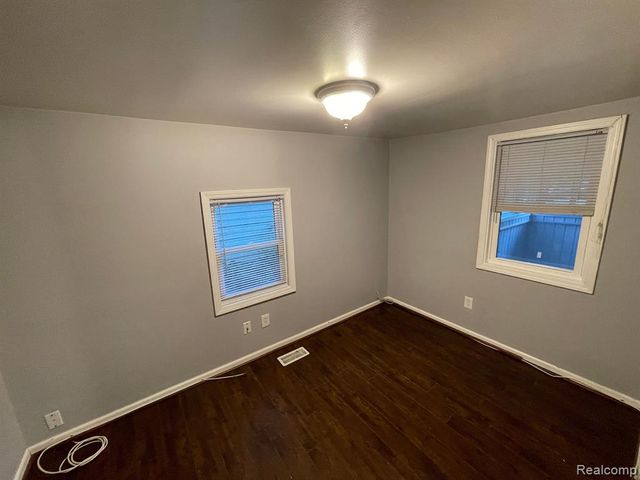 20956 Rensselaer Street, Farmington Hills, MI 48336