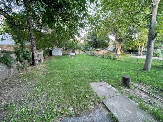 20956 Rensselaer Street, Farmington Hills, MI 48336