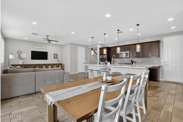 2419 W GLORIA Lane, Phoenix, AZ 85085