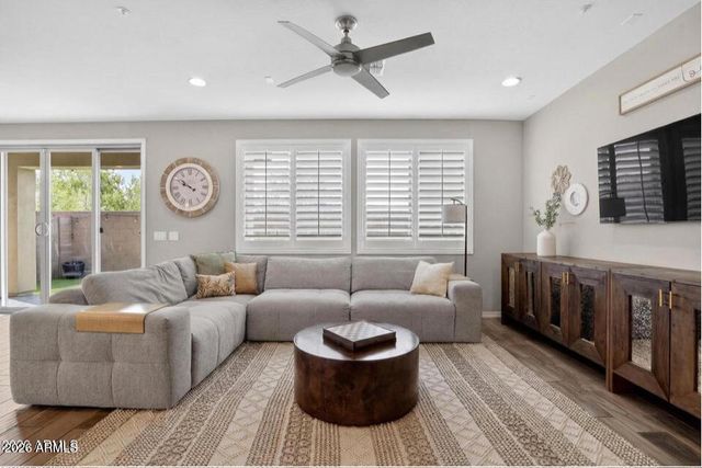2419 W GLORIA Lane, Phoenix, AZ 85085