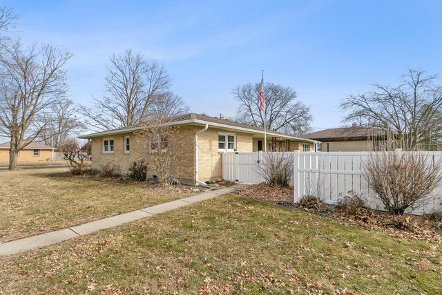1104 Woodman Road, Janesville, WI 53545