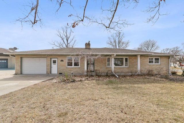 1104 Woodman Road, Janesville, WI 53545