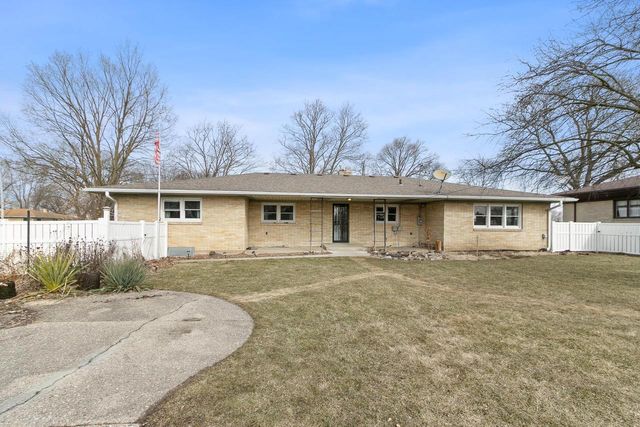 1104 Woodman Road, Janesville, WI 53545