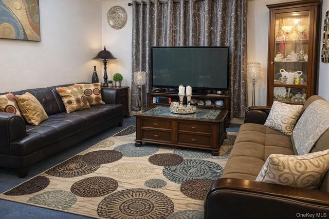 8616 60th Avenue 5P, Elmhurst, NY 11373